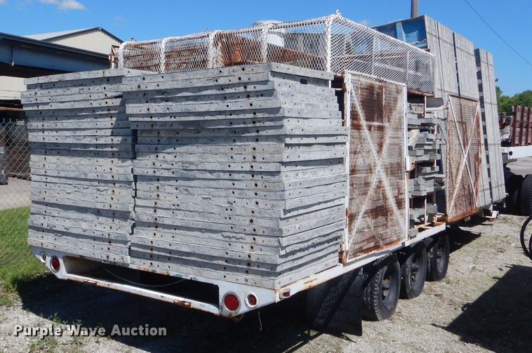 image for item DF3200 Approx. 156 aluminum concrete forms
