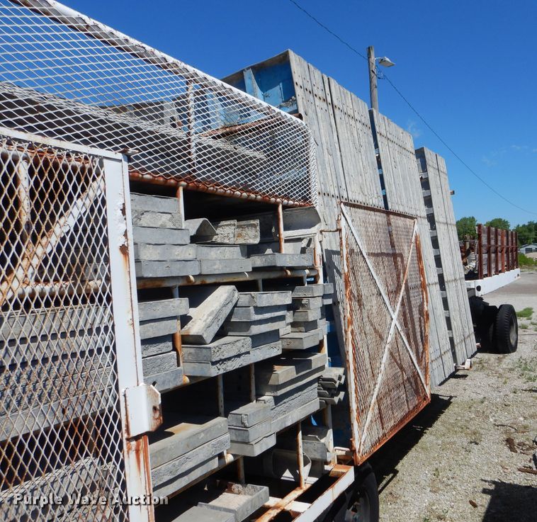 image for item DF3200 Approx. 156 aluminum concrete forms