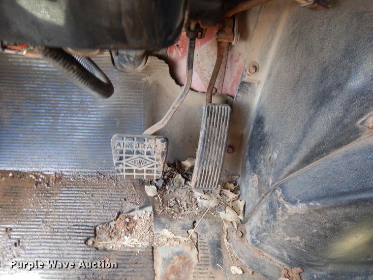 image for item DF4001 1997 International 4900  dump truck