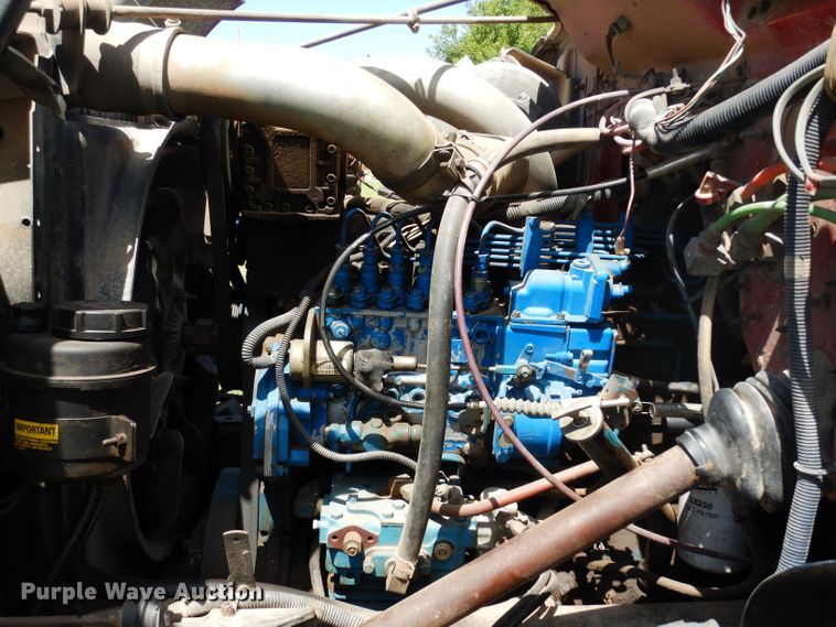 image for item DF4001 1997 International 4900  dump truck