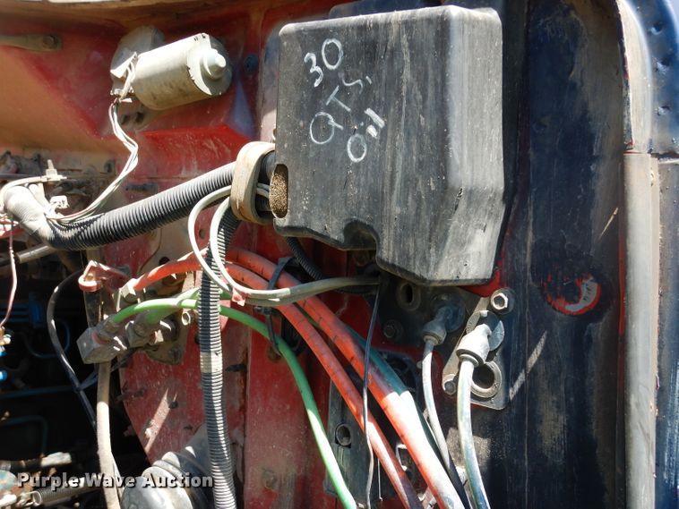 image for item DF4001 1997 International 4900  dump truck