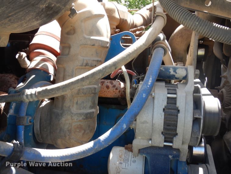 image for item DF4001 1997 International 4900  dump truck