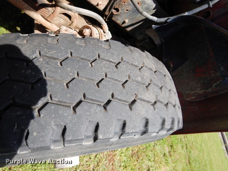 image for item DF4001 1997 International 4900  dump truck