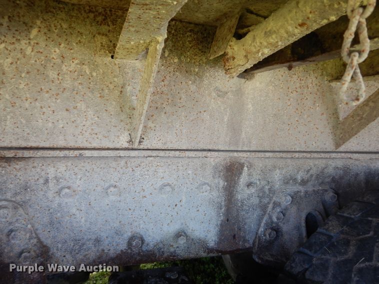 image for item DF4001 1997 International 4900  dump truck