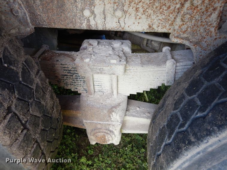 image for item DF4001 1997 International 4900  dump truck