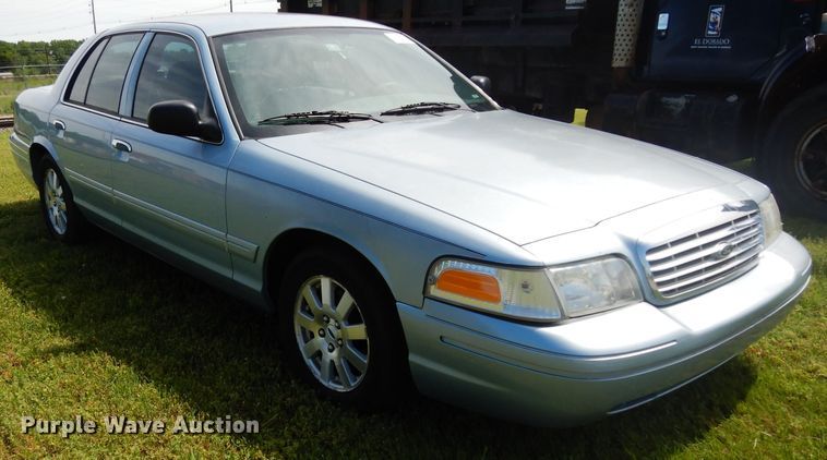 image for item DF4002 2006 Ford Crown Victoria LX
