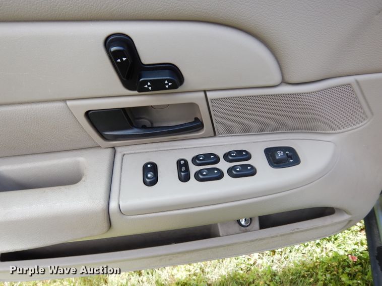 image for item DF4002 2006 Ford Crown Victoria LX