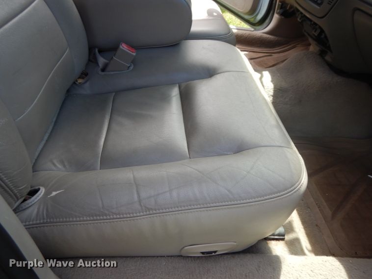 image for item DF4002 2006 Ford Crown Victoria LX