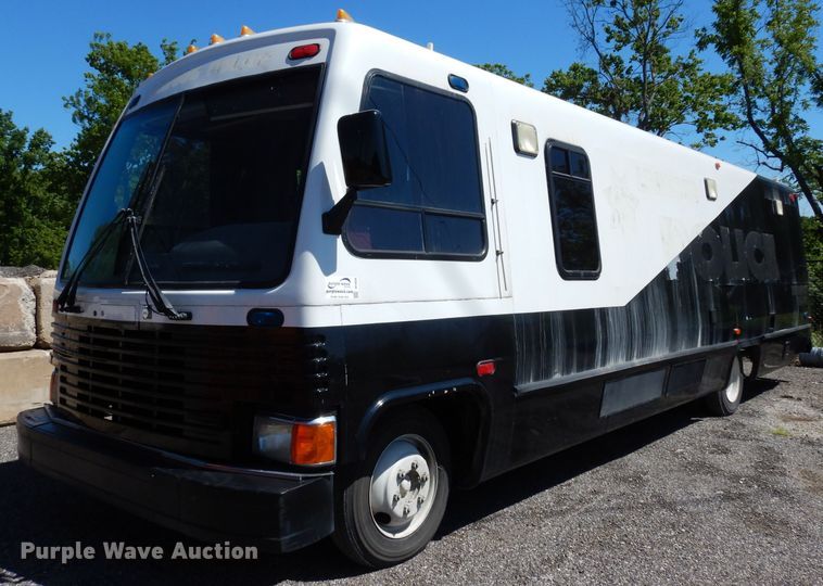 image for item DF4038 1997 Freightliner  RV