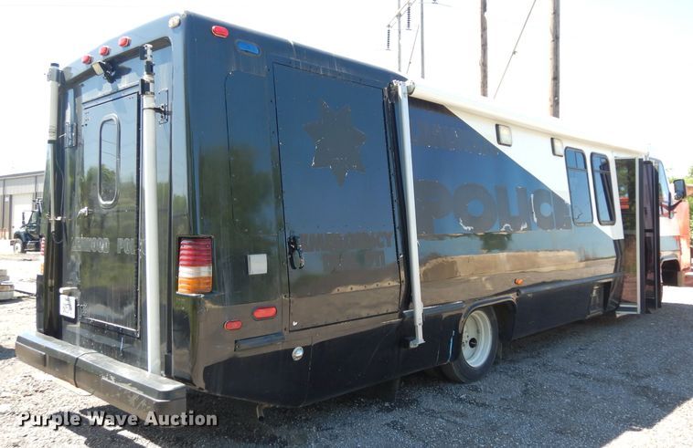 image for item DF4038 1997 Freightliner  RV