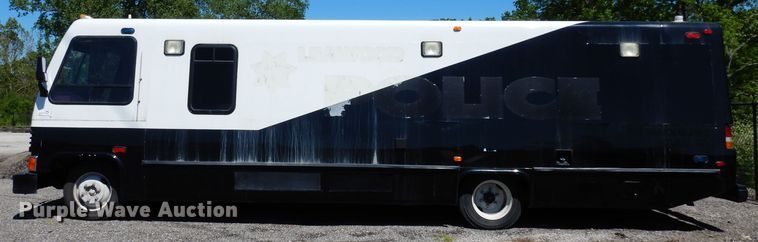 image for item DF4038 1997 Freightliner  RV