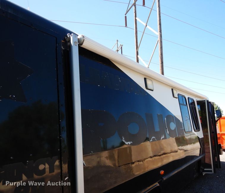 image for item DF4038 1997 Freightliner  RV