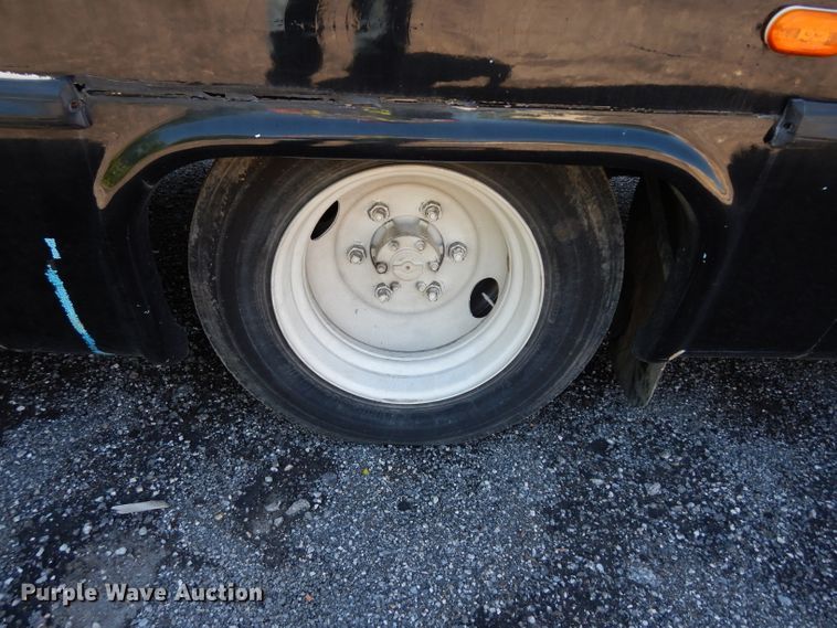 image for item DF4038 1997 Freightliner  RV