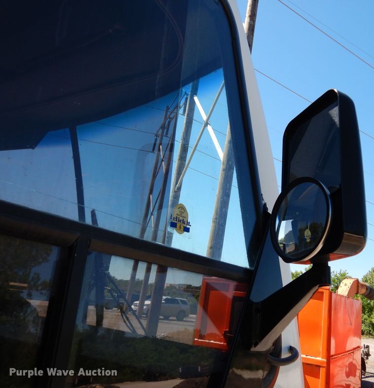 image for item DF4038 1997 Freightliner  RV