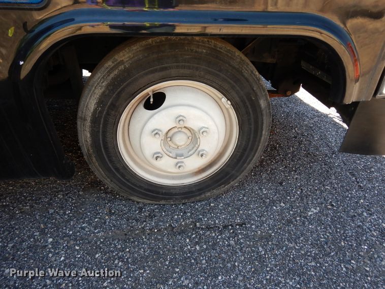 image for item DF4038 1997 Freightliner  RV