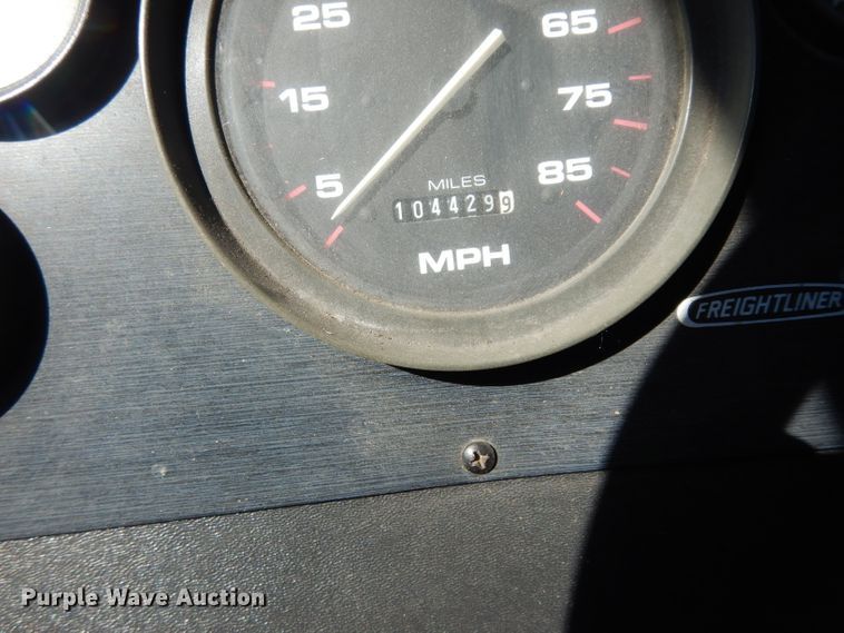 image for item DF4038 1997 Freightliner  RV