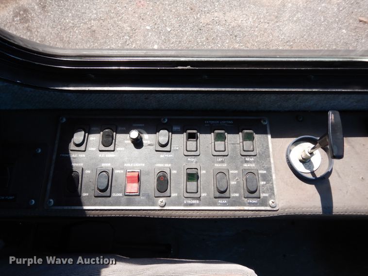 image for item DF4038 1997 Freightliner  RV