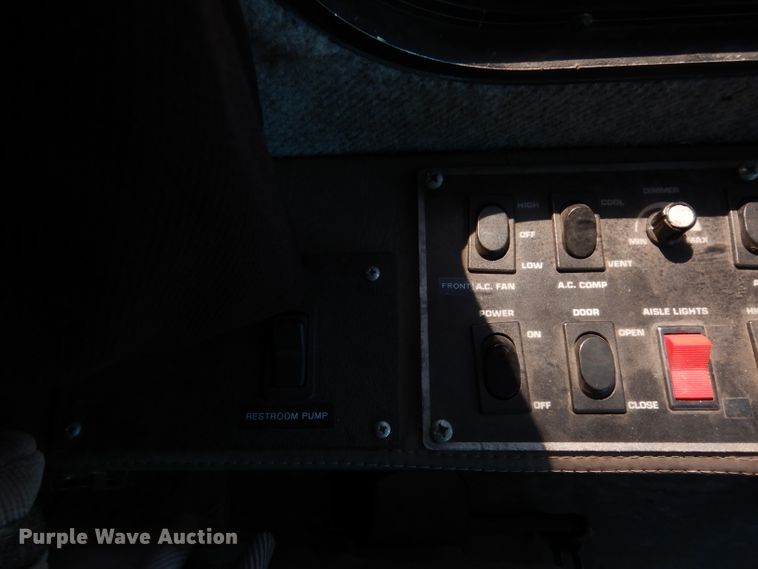 image for item DF4038 1997 Freightliner  RV