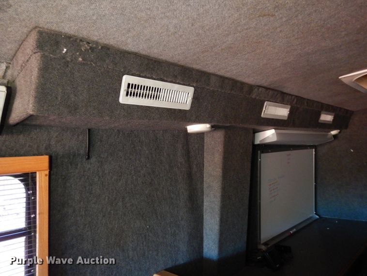 image for item DF4038 1997 Freightliner  RV