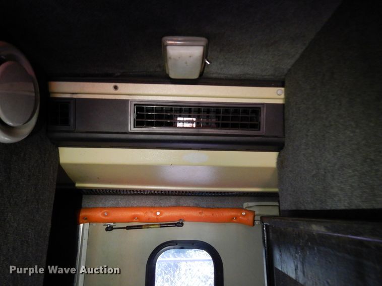 image for item DF4038 1997 Freightliner  RV