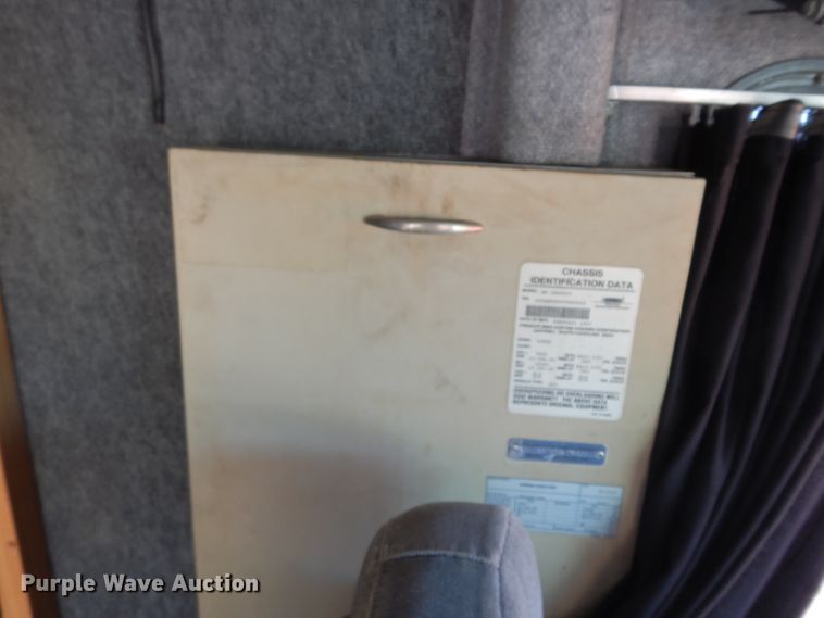 image for item DF4038 1997 Freightliner  RV