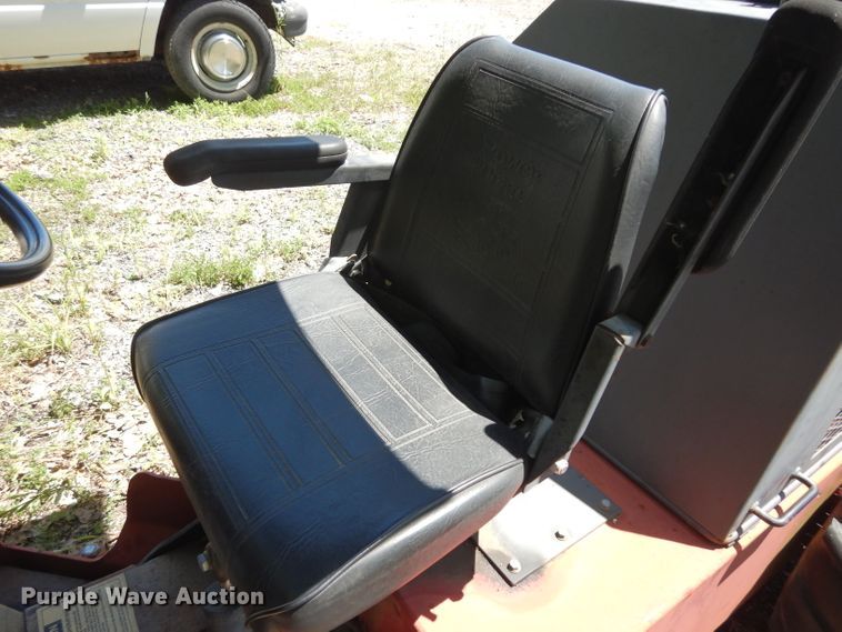 image for item DF4059 2008 Power Trac PT1850 slope mower