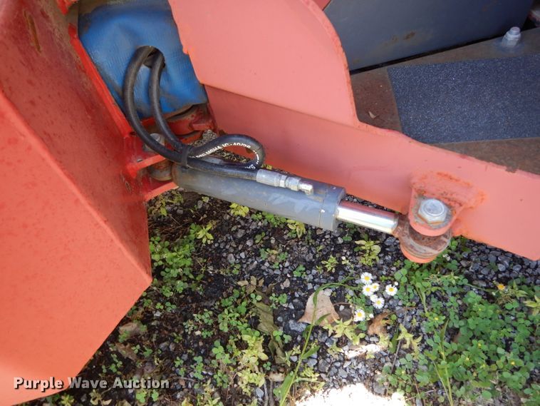 image for item DF4059 2008 Power Trac PT1850 slope mower