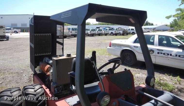 image for item DF4059 2008 Power Trac PT1850 slope mower