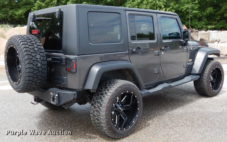 image for item DF4066 2007 Jeep Wrangler Sahara Rubicon Limited  SUV