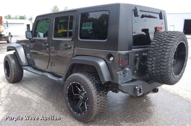 image for item DF4066 2007 Jeep Wrangler Sahara Rubicon Limited  SUV