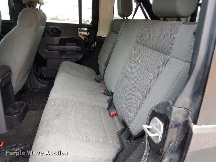 image for item DF4066 2007 Jeep Wrangler Sahara Rubicon Limited  SUV