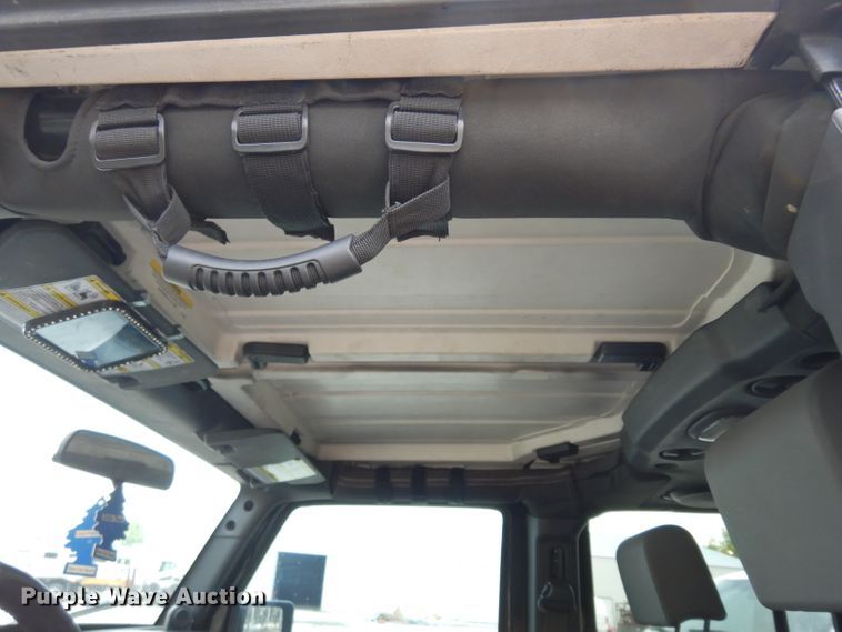 image for item DF4066 2007 Jeep Wrangler Sahara Rubicon Limited  SUV