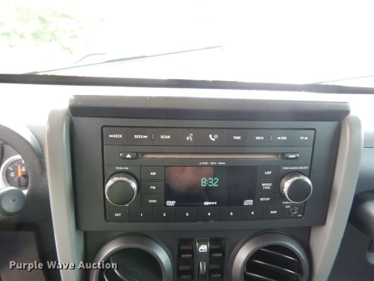 image for item DF4066 2007 Jeep Wrangler Sahara Rubicon Limited  SUV