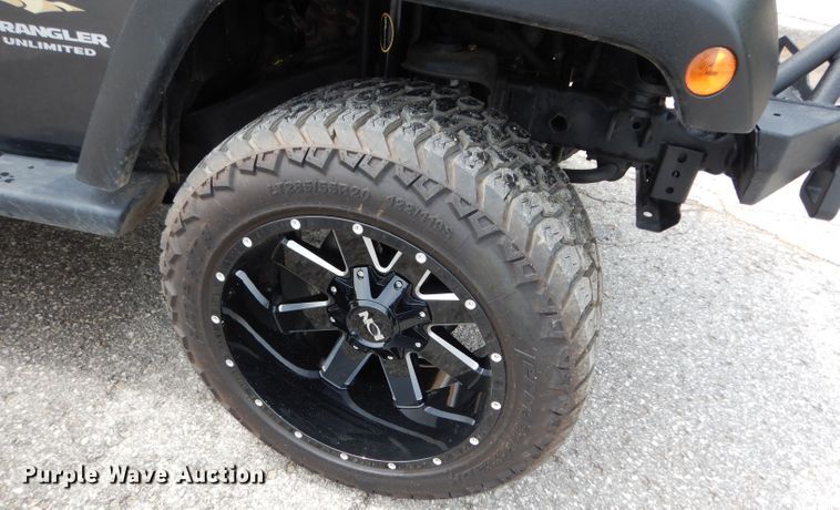 image for item DF4066 2007 Jeep Wrangler Sahara Rubicon Limited  SUV