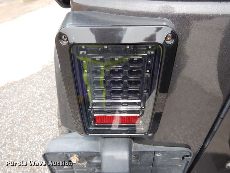 image for item DF4066 2007 Jeep Wrangler Sahara Rubicon Limited  SUV