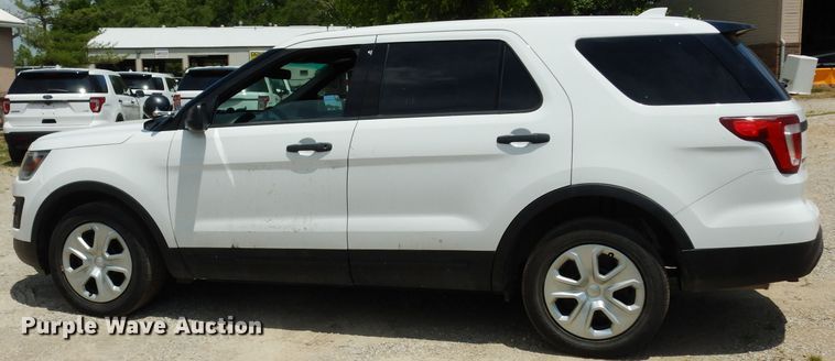 image for item DF4073 2016 Ford Explorer Police Interceptor  SUV