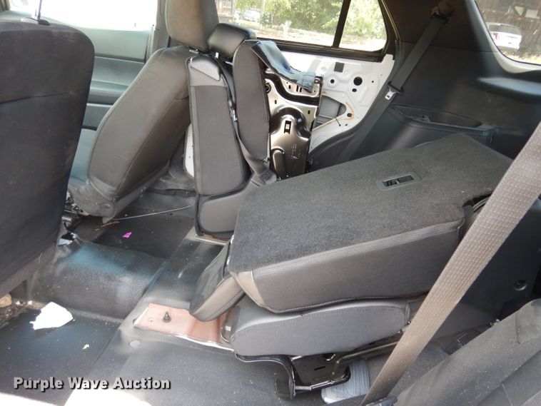 image for item DF4073 2016 Ford Explorer Police Interceptor  SUV