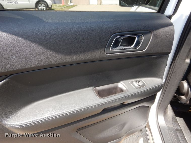 image for item DF4074 2017 Ford Explorer Police Interceptor  SUV