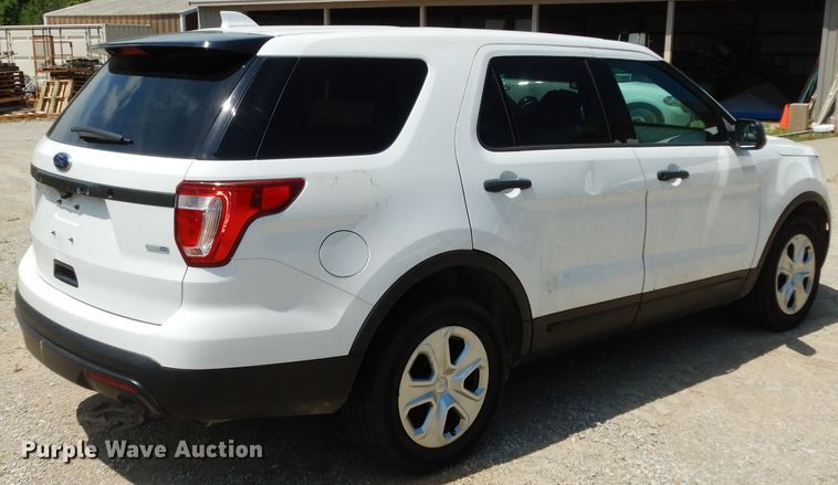 image for item DF4075 2016 Ford Explorer Police Interceptor  SUV