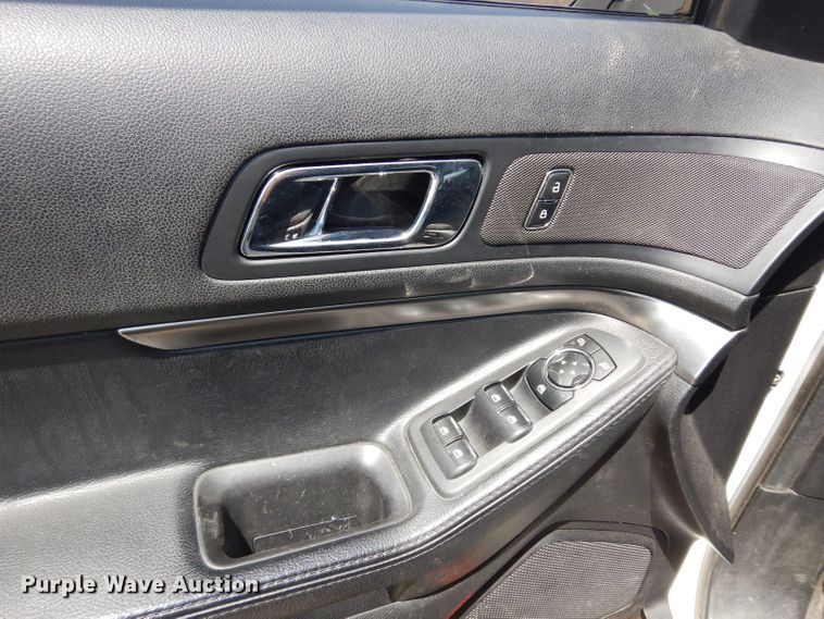 image for item DF4075 2016 Ford Explorer Police Interceptor  SUV