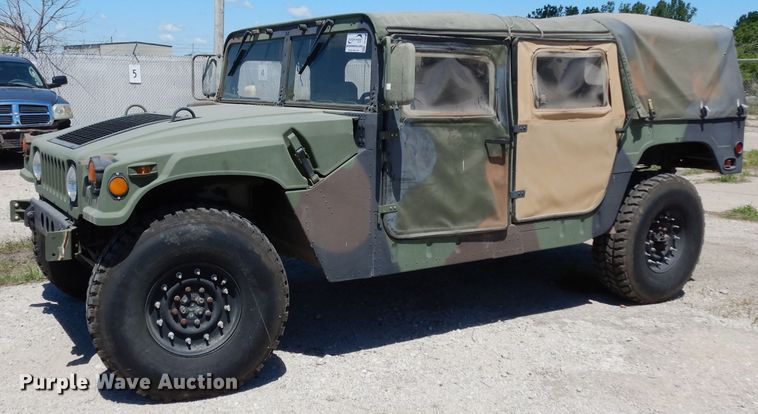 image for item DF4092 1989 Am General M998 Hummer  SUV