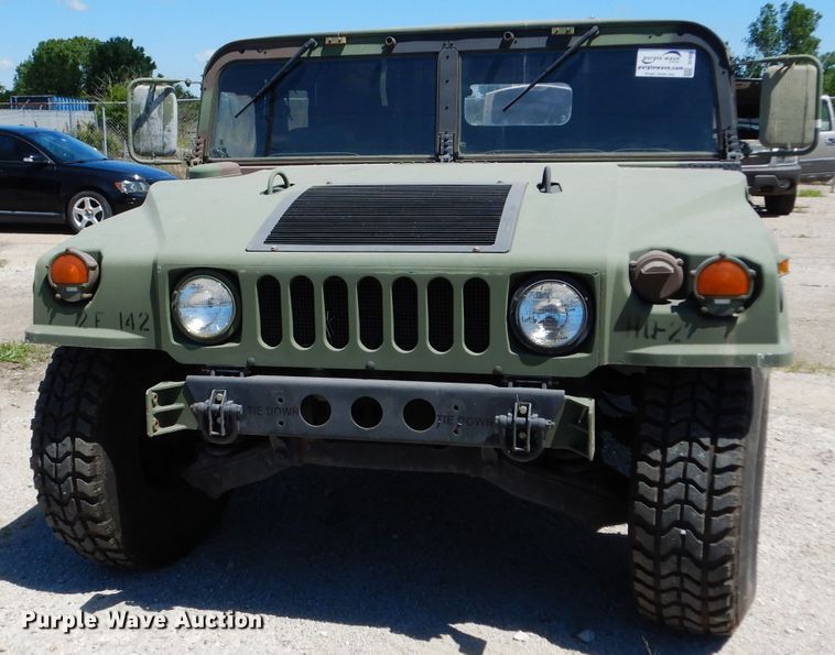 image for item DF4092 1989 Am General M998 Hummer  SUV