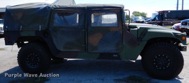 image for item DF4092 1989 Am General M998 Hummer  SUV
