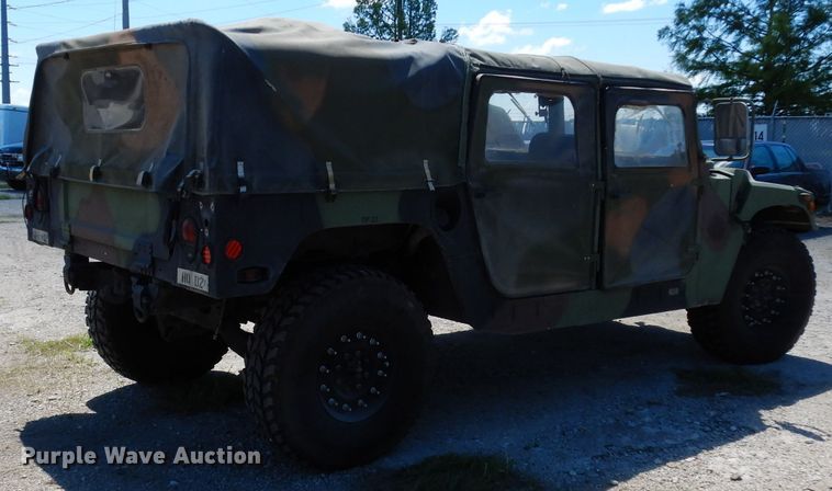 image for item DF4092 1989 Am General M998 Hummer  SUV