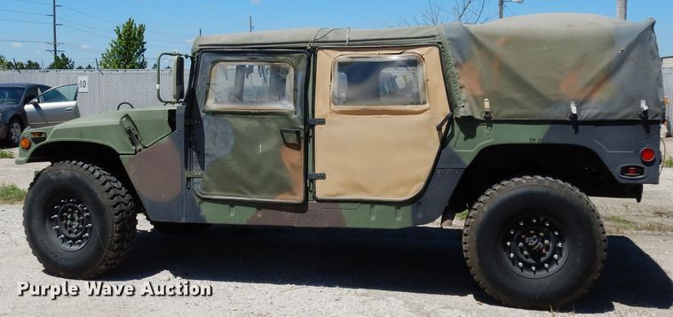 image for item DF4092 1989 Am General M998 Hummer  SUV