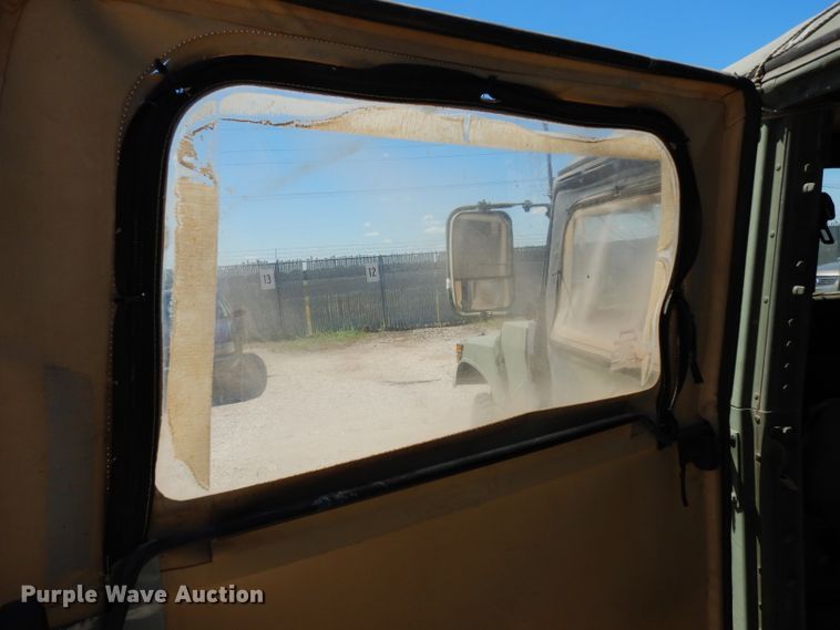 image for item DF4092 1989 Am General M998 Hummer  SUV