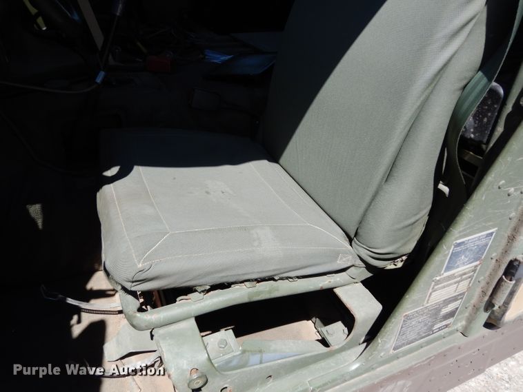 image for item DF4092 1989 Am General M998 Hummer  SUV