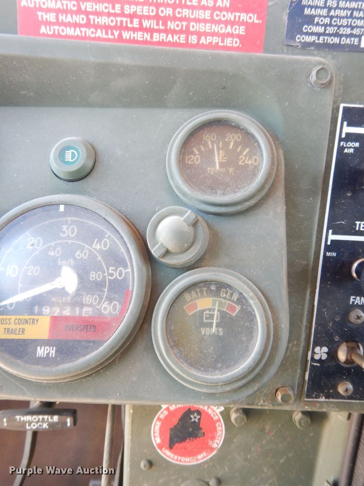 image for item DF4092 1989 Am General M998 Hummer  SUV