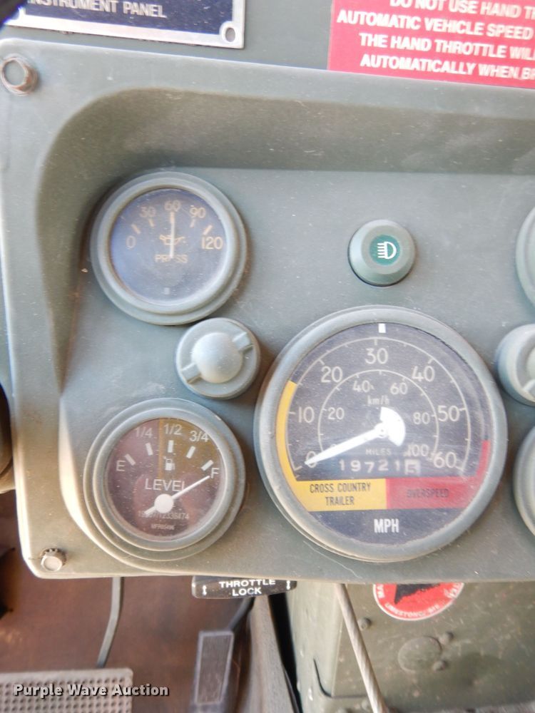 image for item DF4092 1989 Am General M998 Hummer  SUV