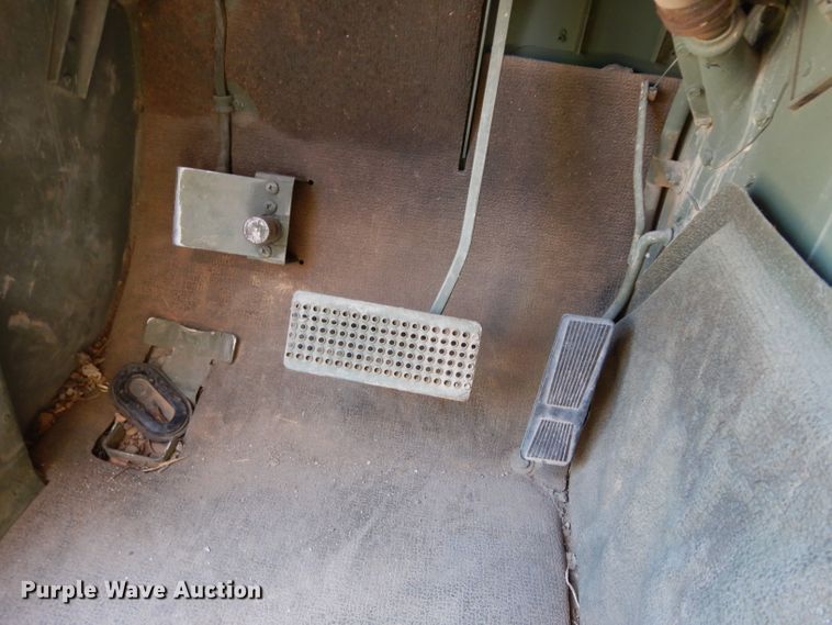 image for item DF4092 1989 Am General M998 Hummer  SUV